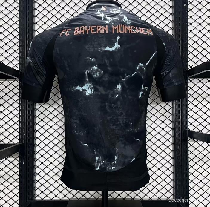 نسخة اللاعب 24/25 قميص بايرن ميونيخ 24/25 خارج أرضه
