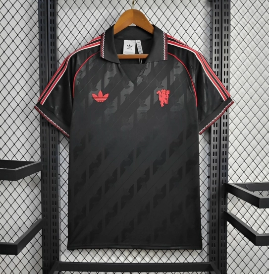 24/25 ريترو مانشستر يونايتد