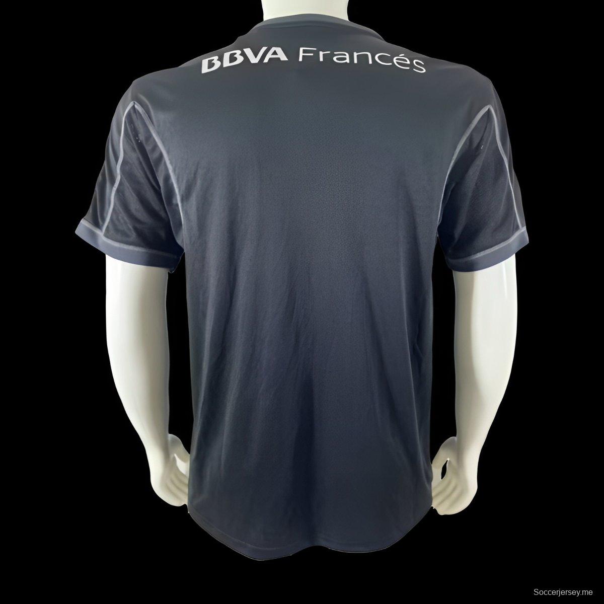 قميص ريفر بليت ريفر بليت ريترو 13/14 الذكرى 75 للذكرى السنوية ال75 باللون الأسود