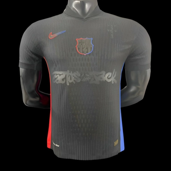 نسخة اللاعب 24/25 قميص برشلونة × ترافيس سكوت خارج الملعب