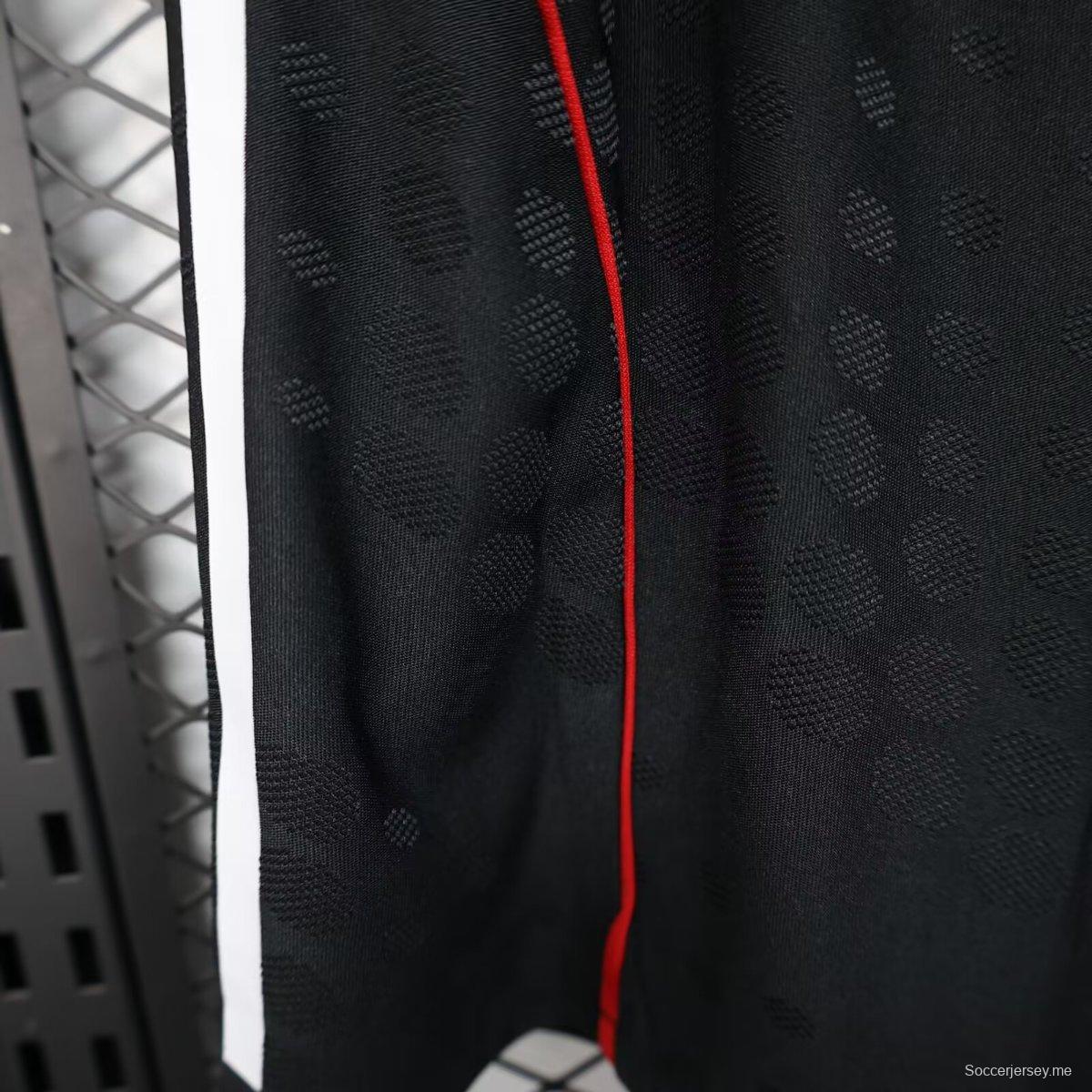 نسخة اللاعب 25/26 شورت ليفربول خارج أرضه