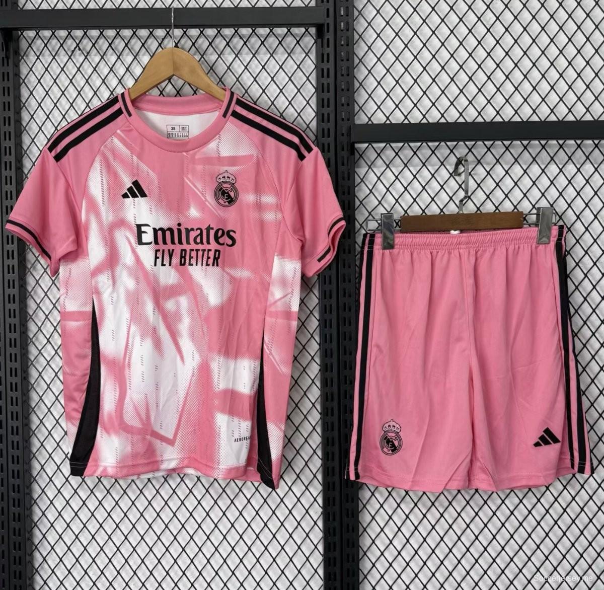 25/26 قميص ريال مدريد وردي بنقشة تجريدية للأطفال