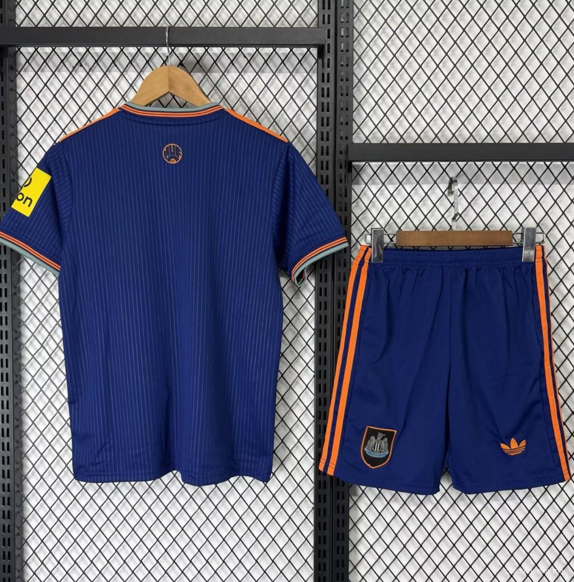 25/26 قميص فريق نيوكاسل يونايتد خارج الديار للأطفال