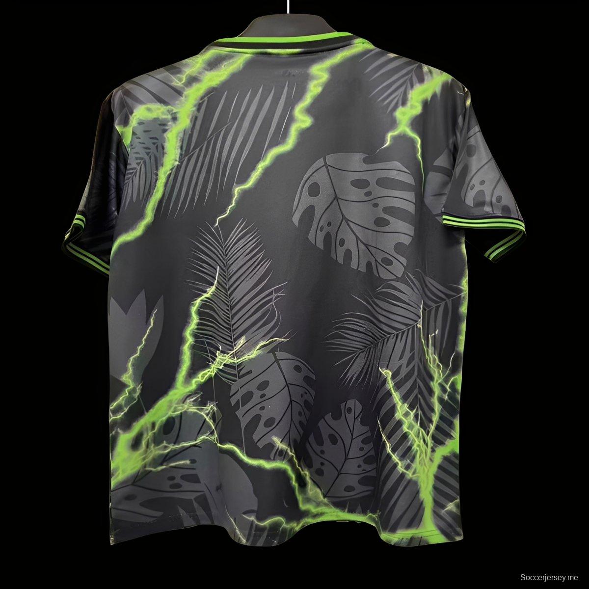 25/26 قميص ريال مدريد أسود بنقشة أوراق الشجر الاستوائية والبرق