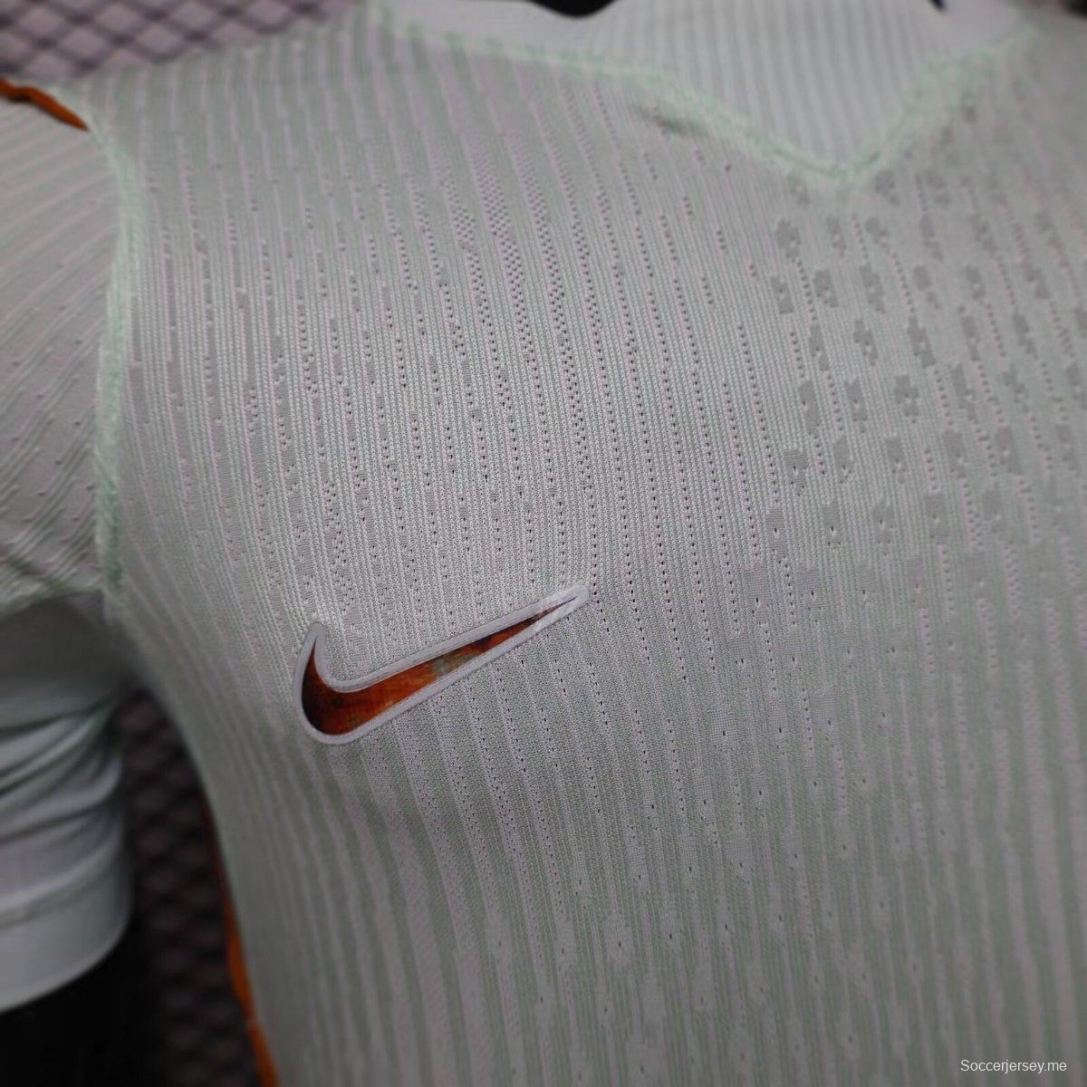 قميص المنتخب الفرنسي خارج أرضه في كأس العالم 2026، نسخة اللاعبين