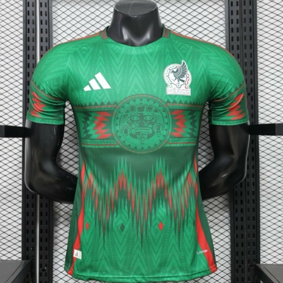 قميص الفريق الأول الخاص بالمباريات على أرضه من الإصدار الخاص "Player Version 2026 Mexico Green"