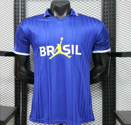 قميص اللاعب الإصدار 2026 البرازيل × جوردان براند باللون الأزرق الملكي، إصدار خاص