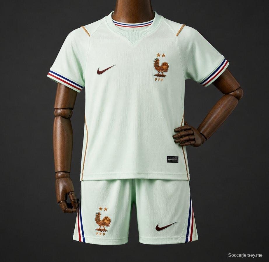 الزي الخارجي لمنتخب فرنسا للأطفال في كأس العالم 2026